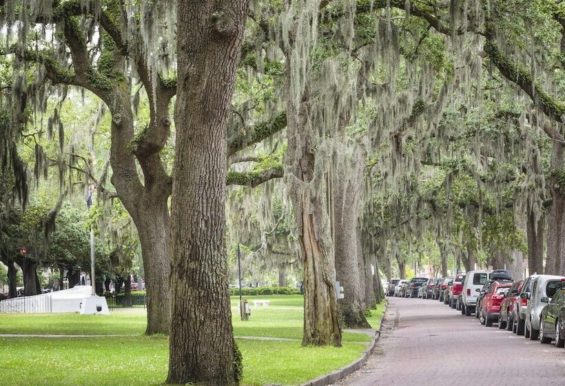 בית מלון כפרי Olde Harbour Inn, Historic Inns Of Savannah Collection