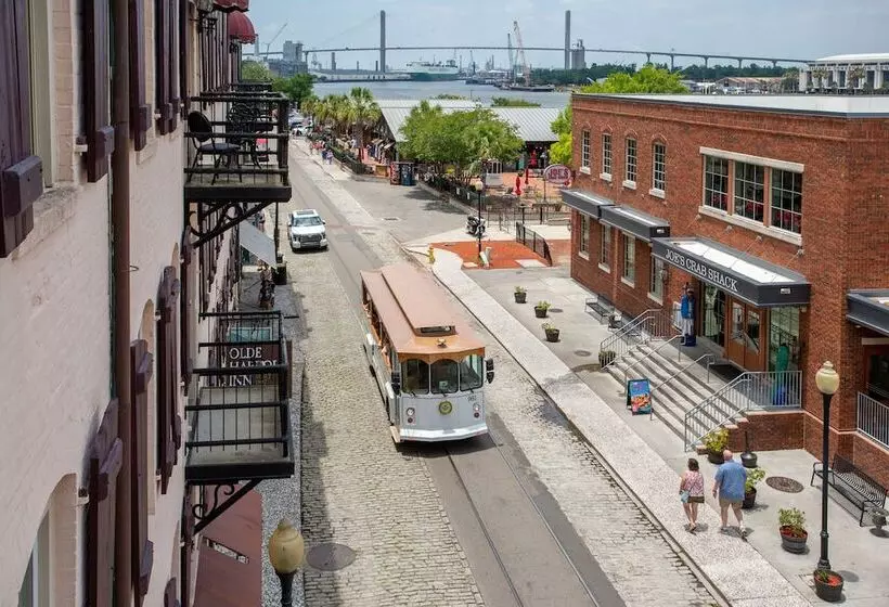 Отель Olde Harbour Inn, Historic Inns Of Savannah Collection