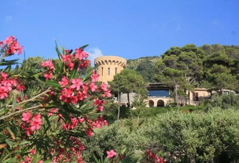 Отель Porto Pirgos