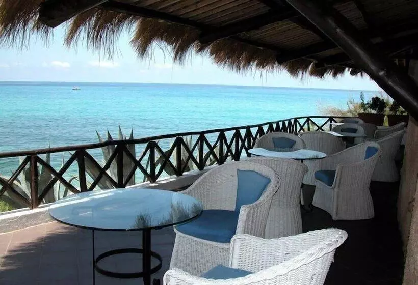 Отель Porto Pirgos