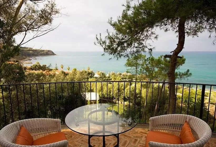 Отель Porto Pirgos