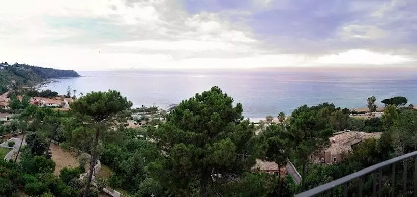 Отель Porto Pirgos