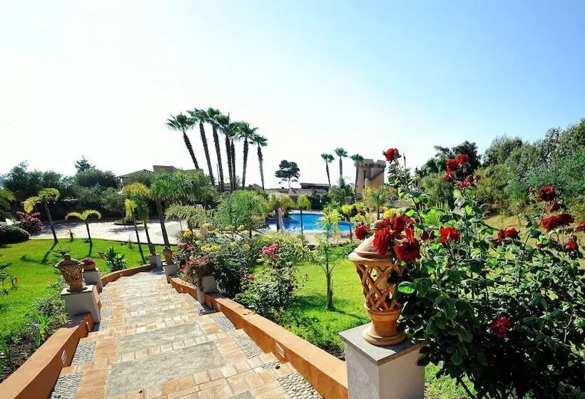 Отель Porto Pirgos