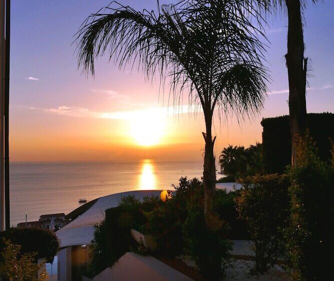 酒店 Scoglio Della Galea Village & Spa