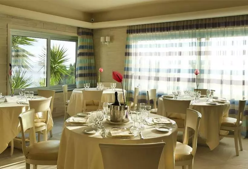 فندق Scoglio Della Galea Village & Spa