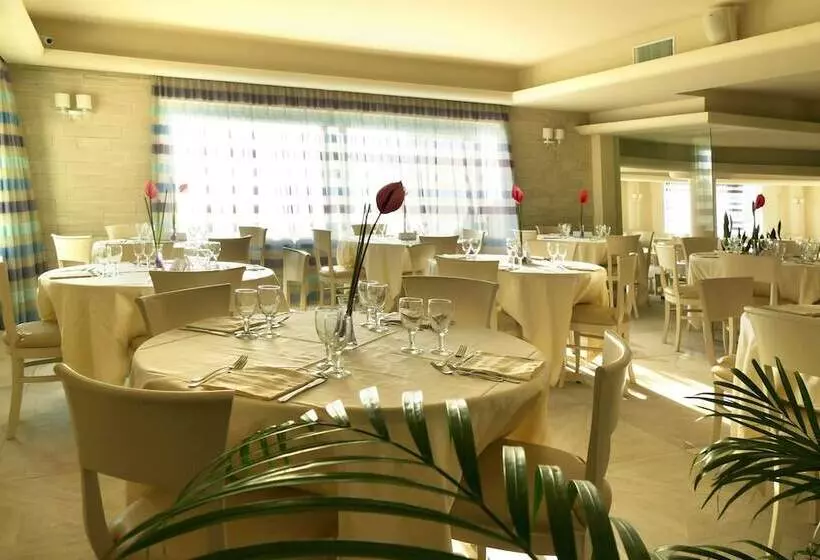 فندق Scoglio Della Galea Village & Spa