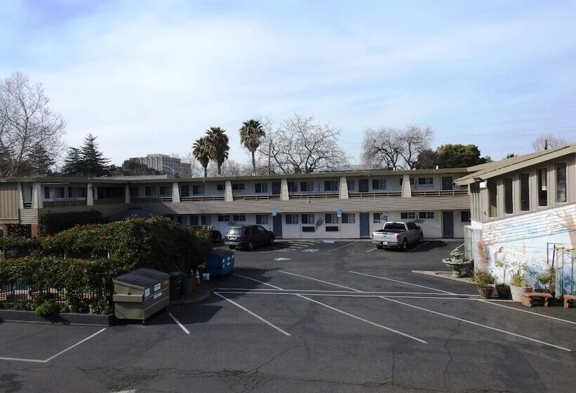 호텔 Stanford Motor Inn