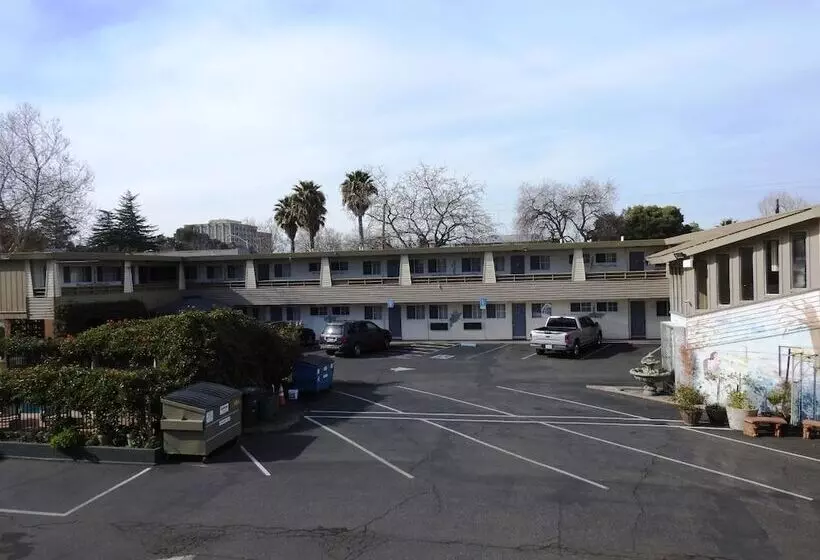 ホテル Stanford Motor Inn