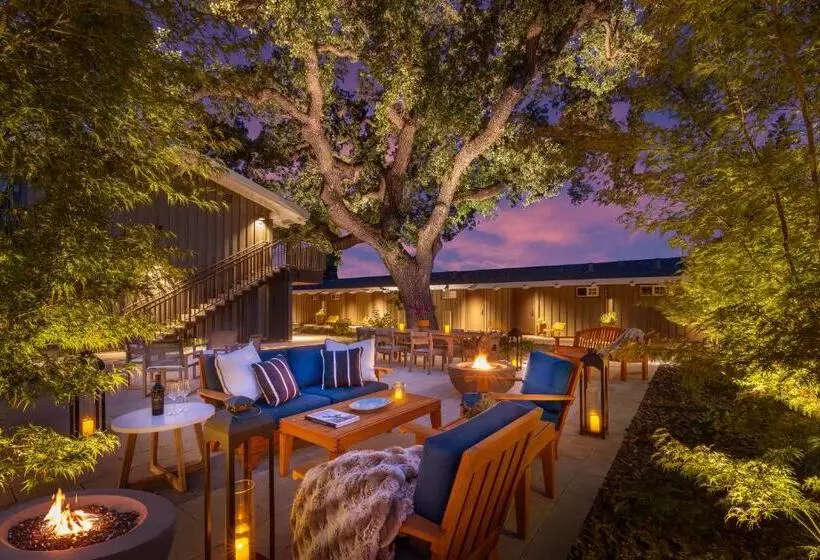 ホテル The Cottages