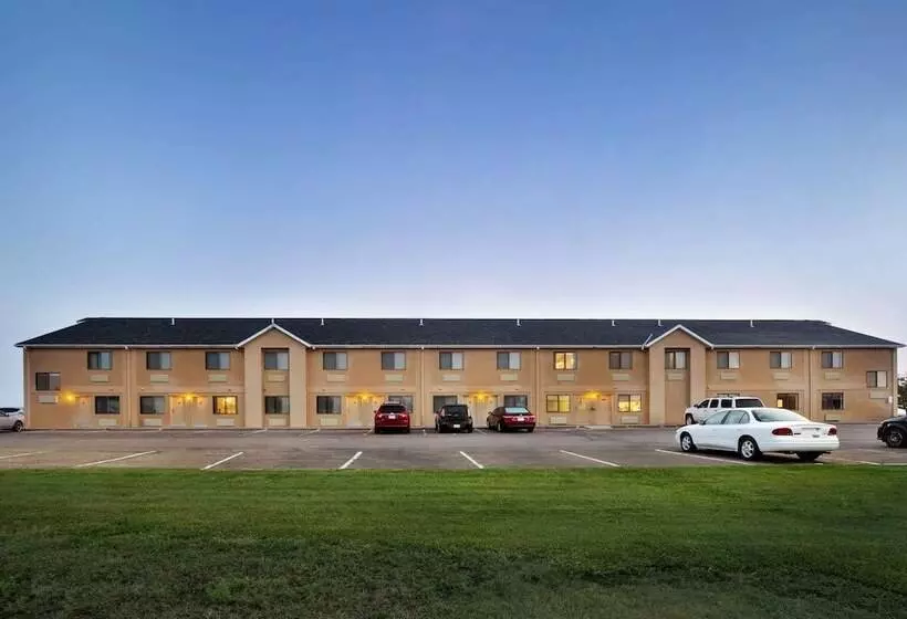 호텔 Travelodge By Wyndham Sharon Springs