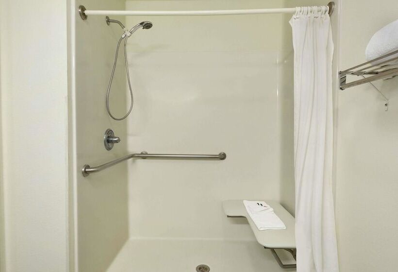 בית מלון כפרי Travelodge By Wyndham Sharon Springs