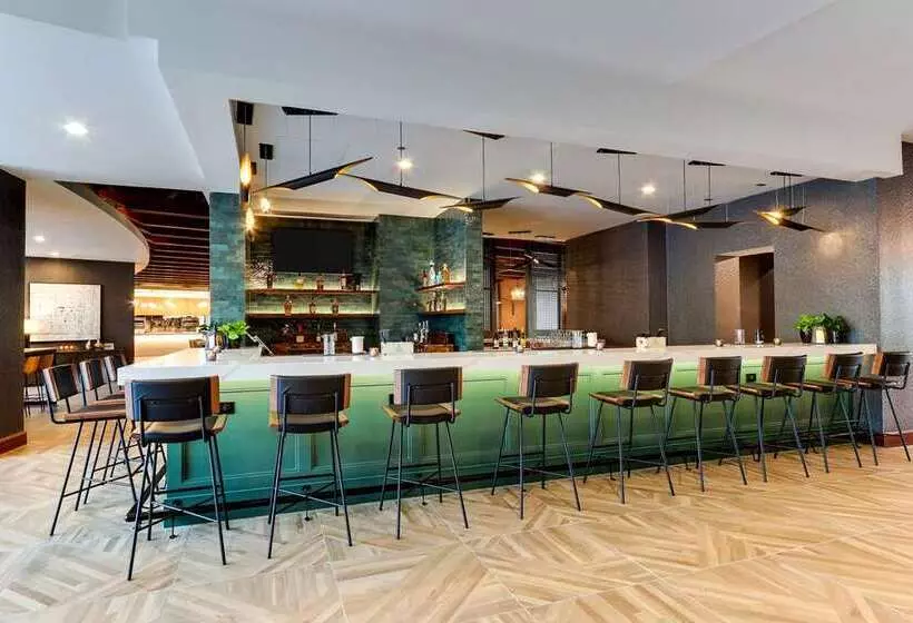 The Chattanoogan Hotel, Curio Collection By Hilton