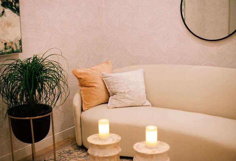 The Chattanoogan Hotel, Curio Collection By Hilton