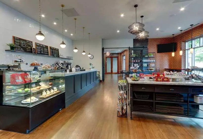 The Chattanoogan Hotel, Curio Collection By Hilton