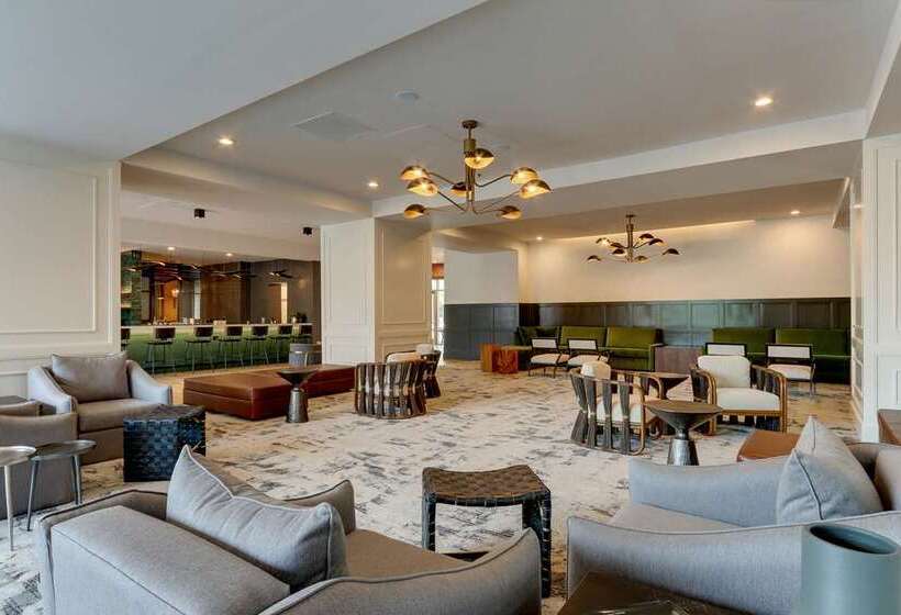 The Chattanoogan Hotel, Curio Collection By Hilton