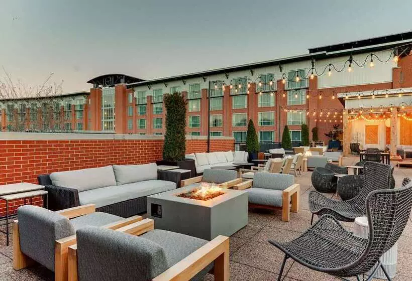 The Chattanoogan Hotel, Curio Collection By Hilton