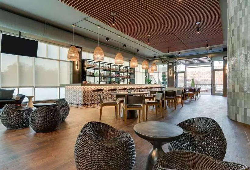 The Chattanoogan Hotel, Curio Collection By Hilton