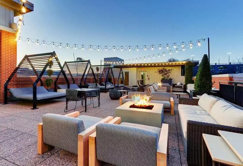 The Chattanoogan Hotel, Curio Collection By Hilton