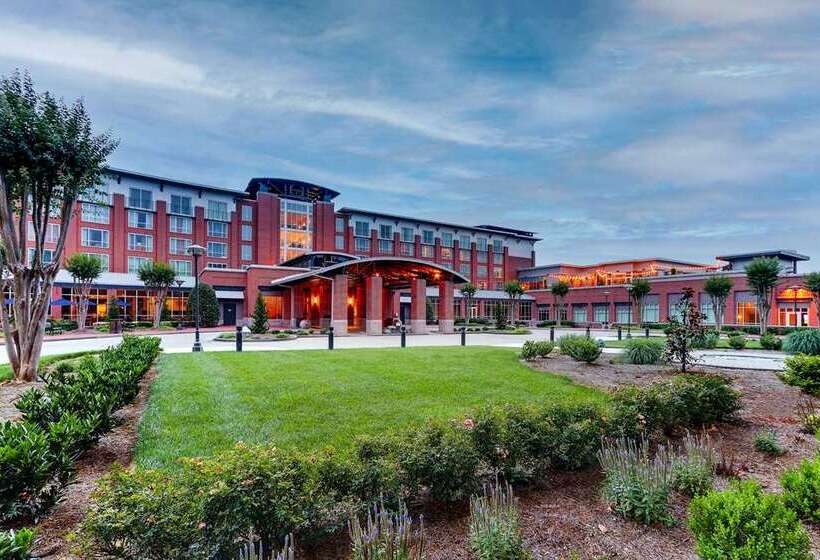 The Chattanoogan Hotel, Curio Collection By Hilton