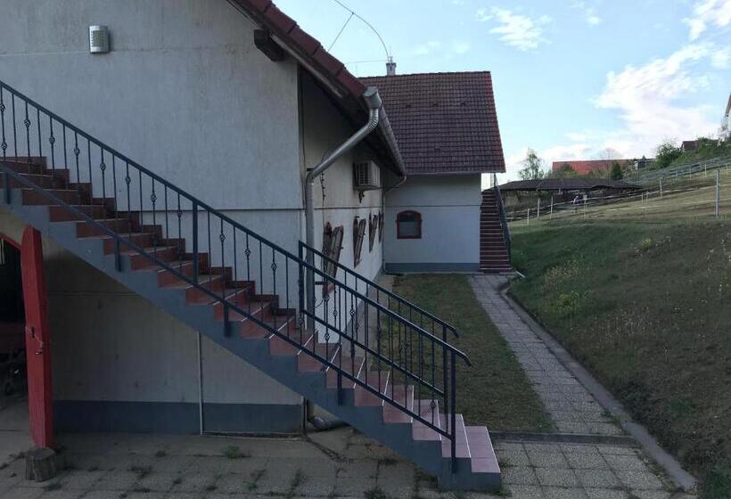 住宿加早餐 Prosper Lovasklub Panzió