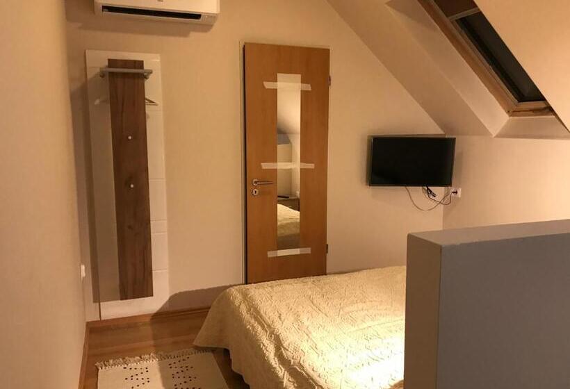 住宿加早餐 Prosper Lovasklub Panzió