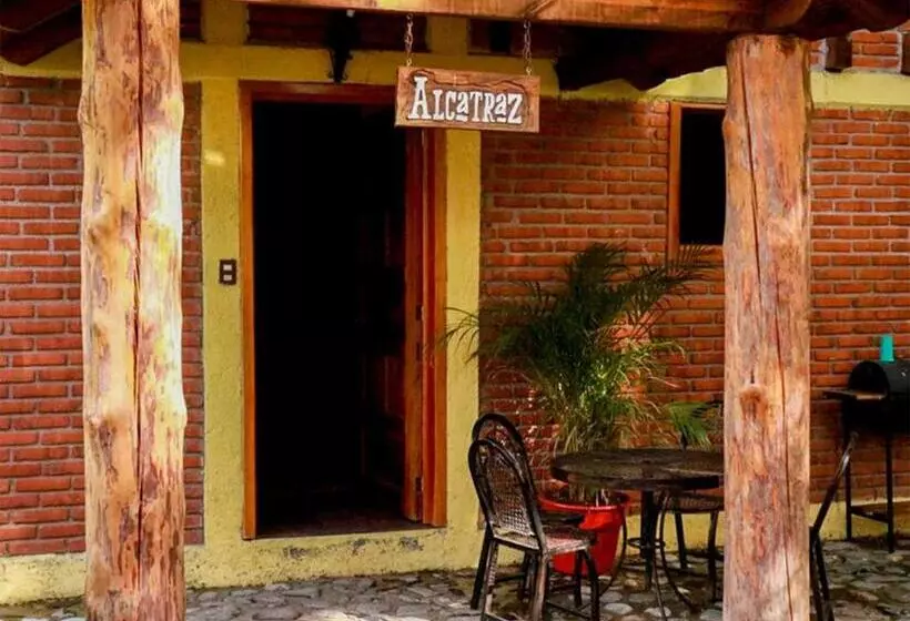 Hotelli Cabanas Del Bosque By Rotamundos