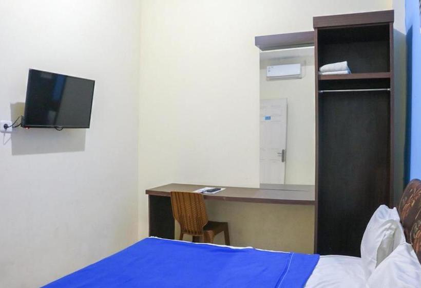 בית מלון כפרי Graha Matahari Syariah Sepanjang Redpartner