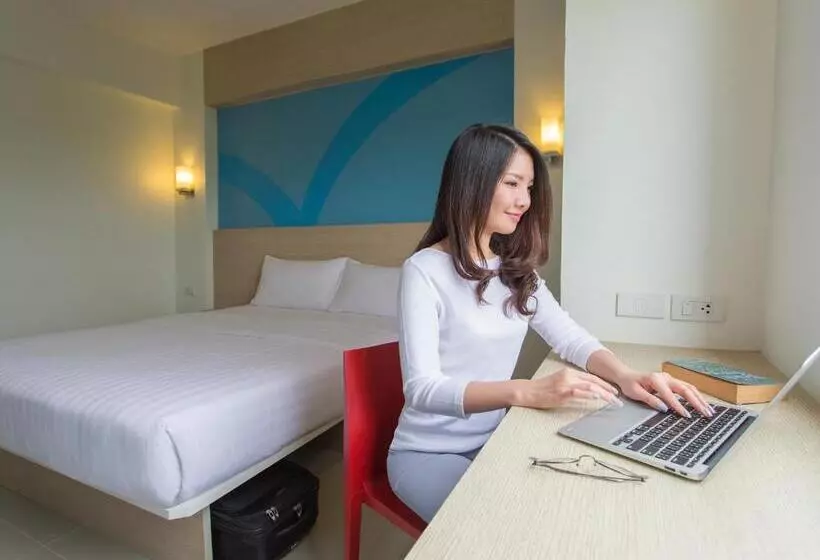 هتل Hop Inn Phitsanulok Mittraphap Road