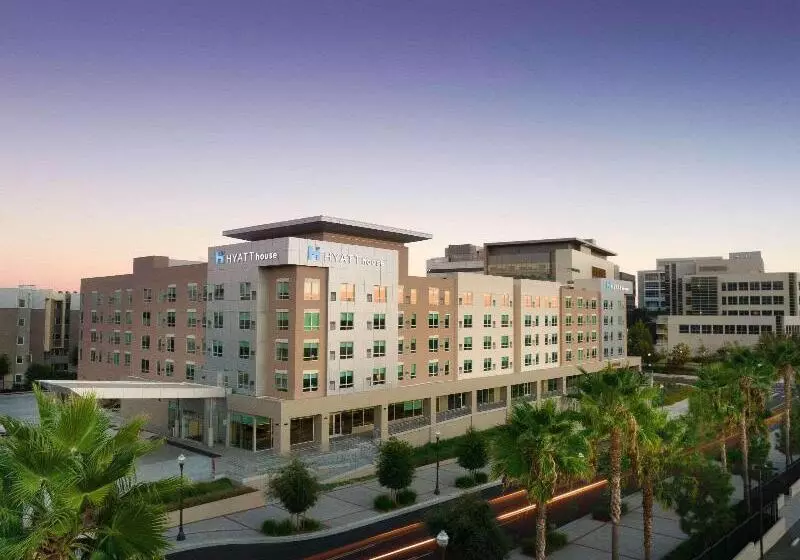 هتل Hyatt House La University Medical Center