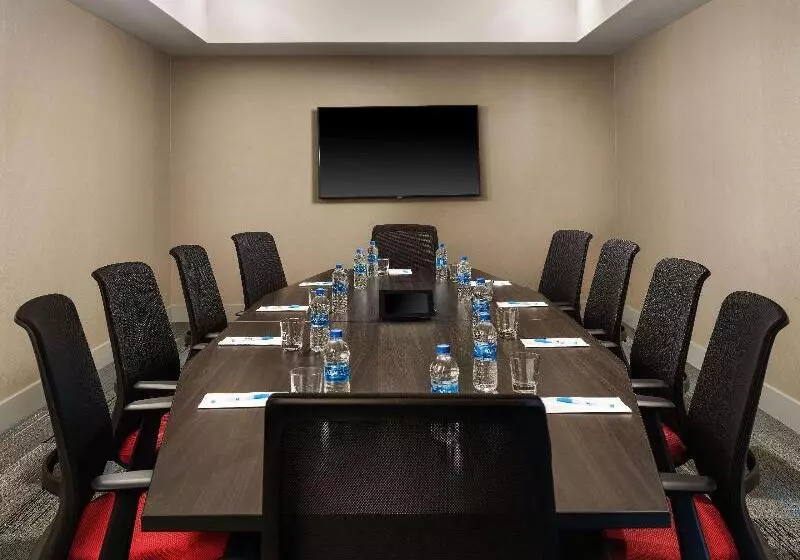 هتل Hyatt House La University Medical Center