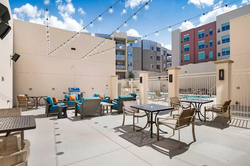 هتل Hyatt House La University Medical Center