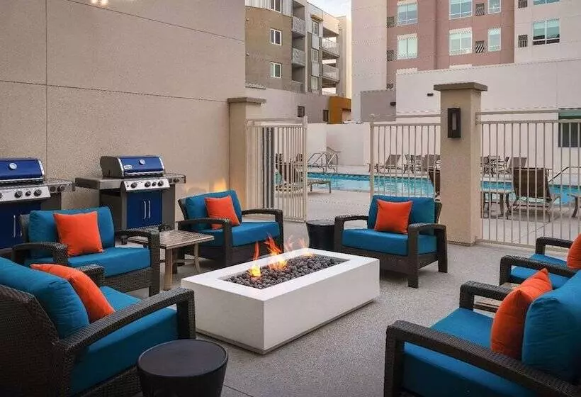 هتل Hyatt House La University Medical Center