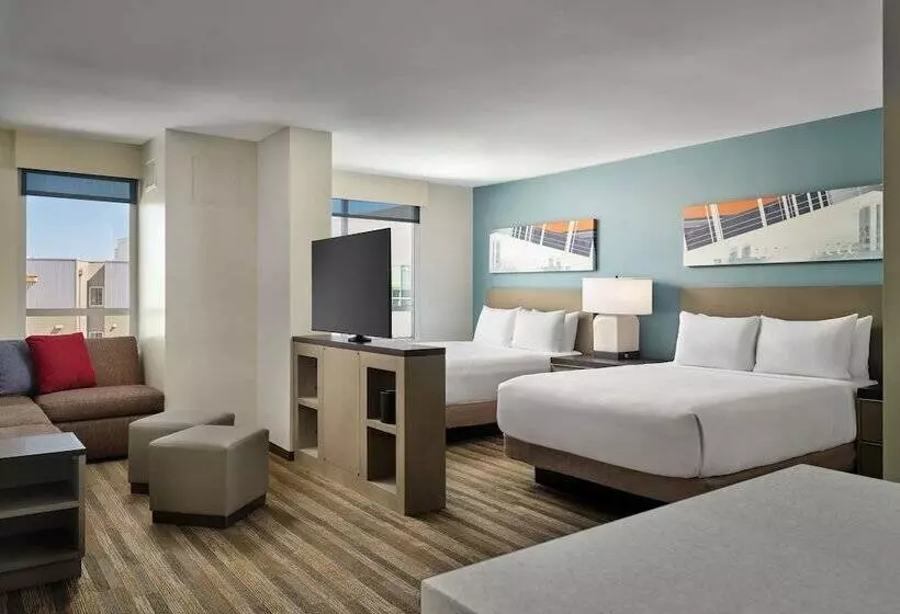 هتل Hyatt House La University Medical Center