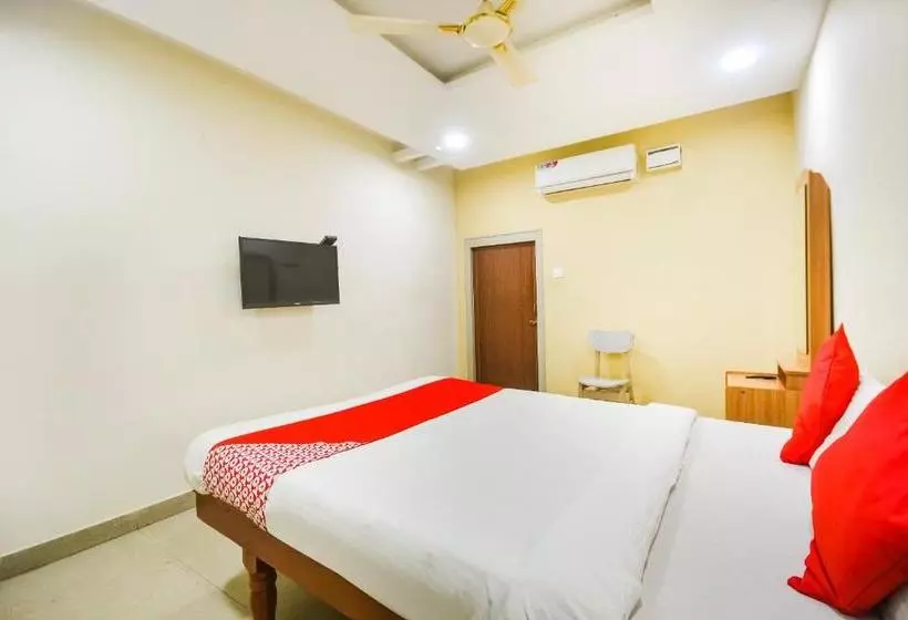 ホテル Oyo 70050 Venketeswara Lodge