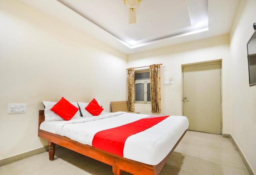 Hotel Oyo 70050 Venketeswara Lodge