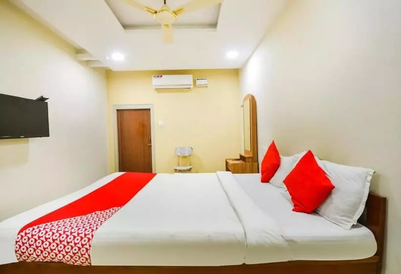ホテル Oyo 70050 Venketeswara Lodge