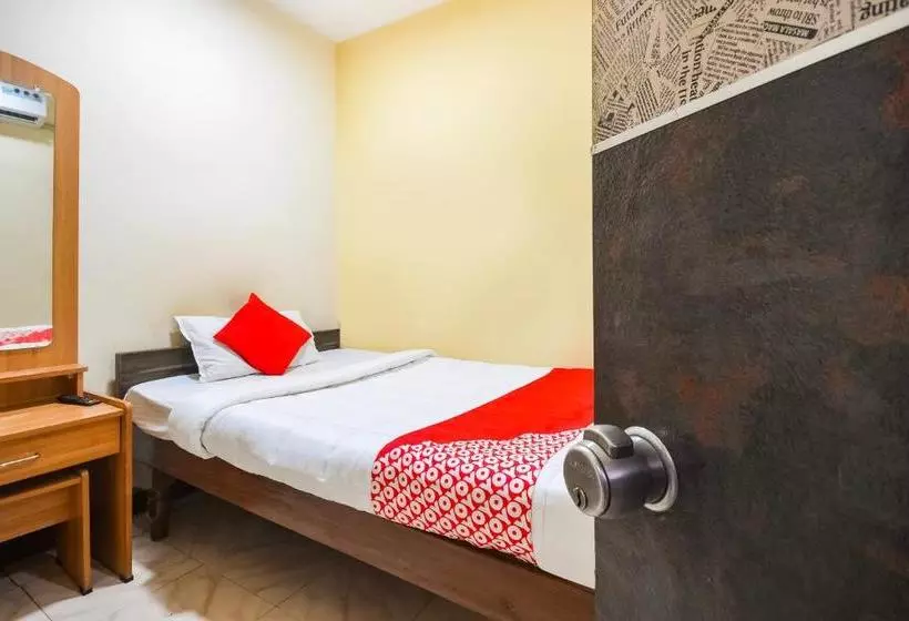 ホテル Oyo 70050 Venketeswara Lodge