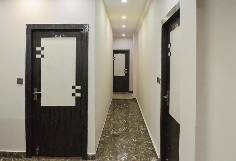 酒店 Oyo 75723 Raghava Residency