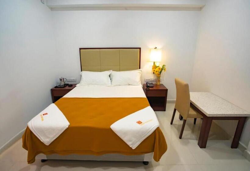 ホテル Viswa Grand