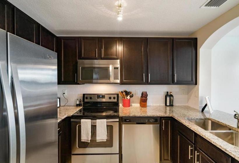 Kasa Hollywood Fort Lauderdale