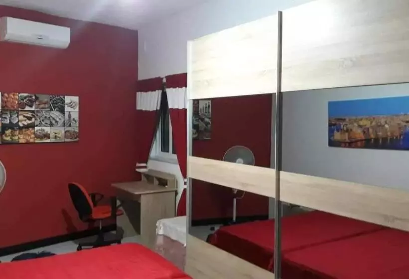 پانسیون Room In Apartment   Very Bright Well Kept Apartment