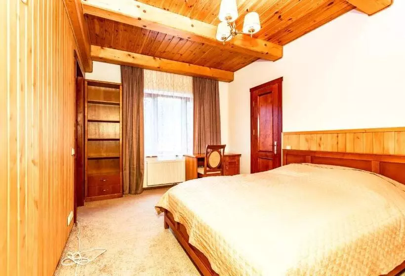 هتل Atava Family House