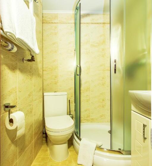 هتل Atava Family House