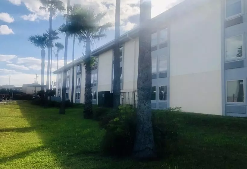 هتل Baymont By Wyndham Mcallen Pharr