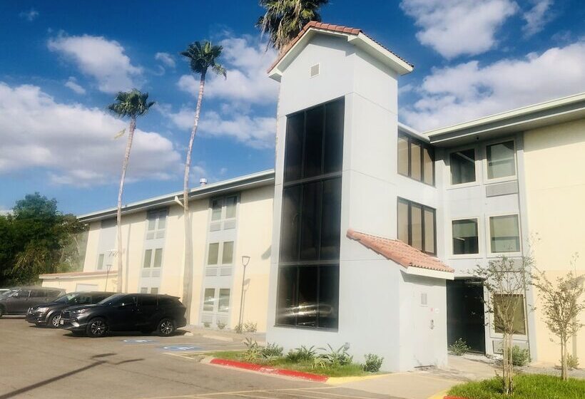 בית מלון כפרי Baymont By Wyndham Mcallen Pharr