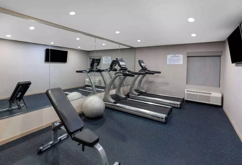 هتل Baymont By Wyndham Mcallen Pharr