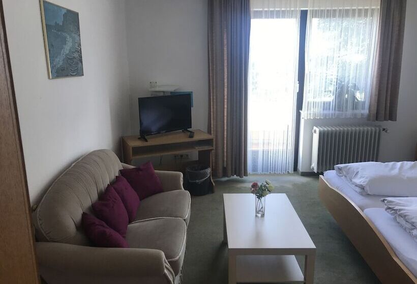 בית מלון כפרי Filoxenia Am Deutschen Weintor