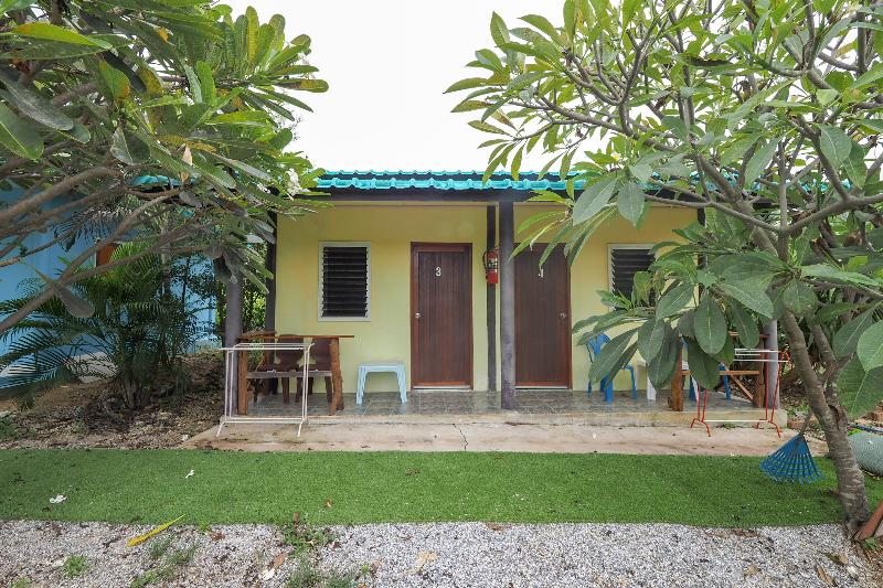 בית מלון כפרי Oyo 75325 Our House Tha Sao