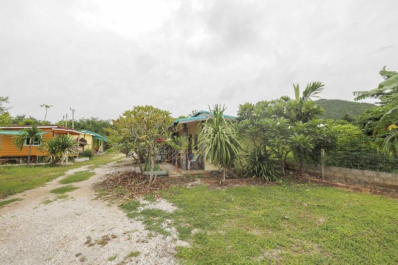 בית מלון כפרי Oyo 75325 Our House Tha Sao