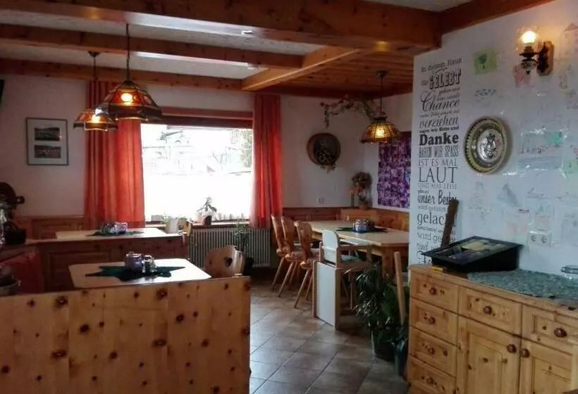 ホテル Pension Barzaunerhof